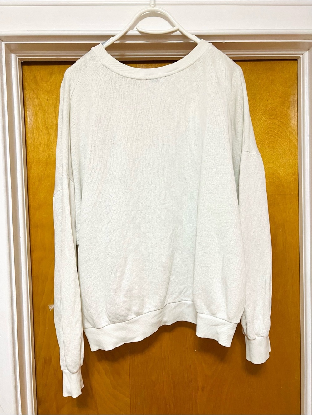 Anthropologie LEI White Crewneck Sweatshirt with Black Bird Print - Picture 2 of 8
